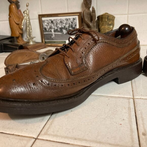 VINTAGE WING TIP MADE IN USA SHOES 9 C main image 9